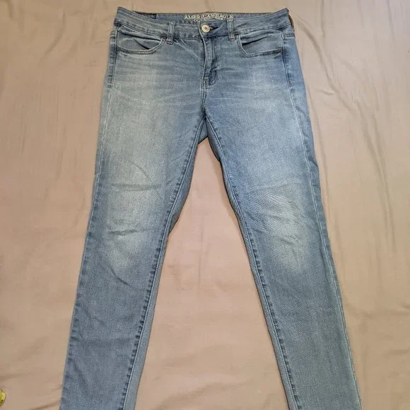 American Eagle Denim Jeggings Size 10 Short Super Stretch Light Medium Wash - Picture 2 of 16